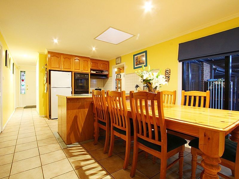 10 Newcombe Court, Mill Park VIC 3082