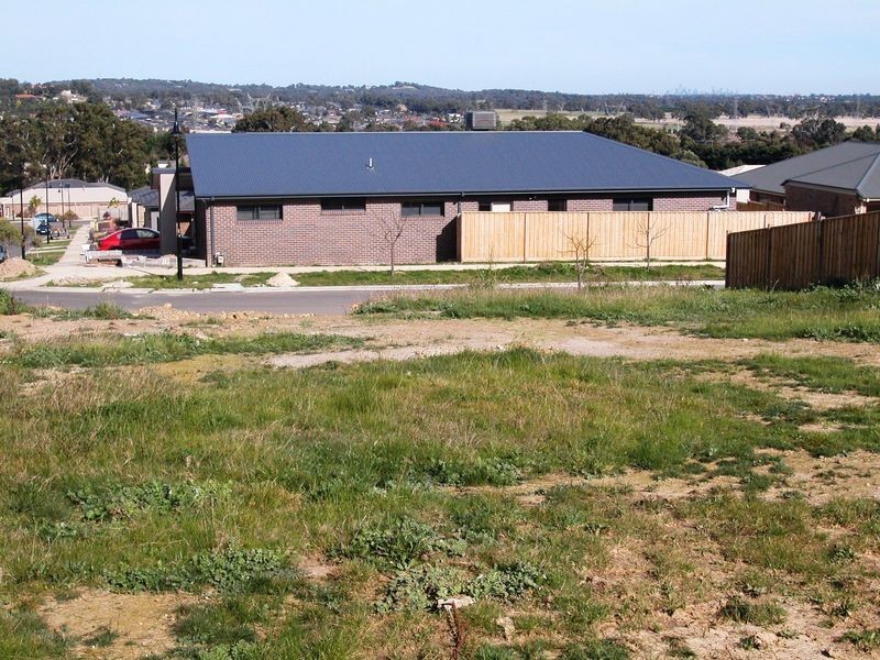 25 Lillian Street, Doreen VIC 3754