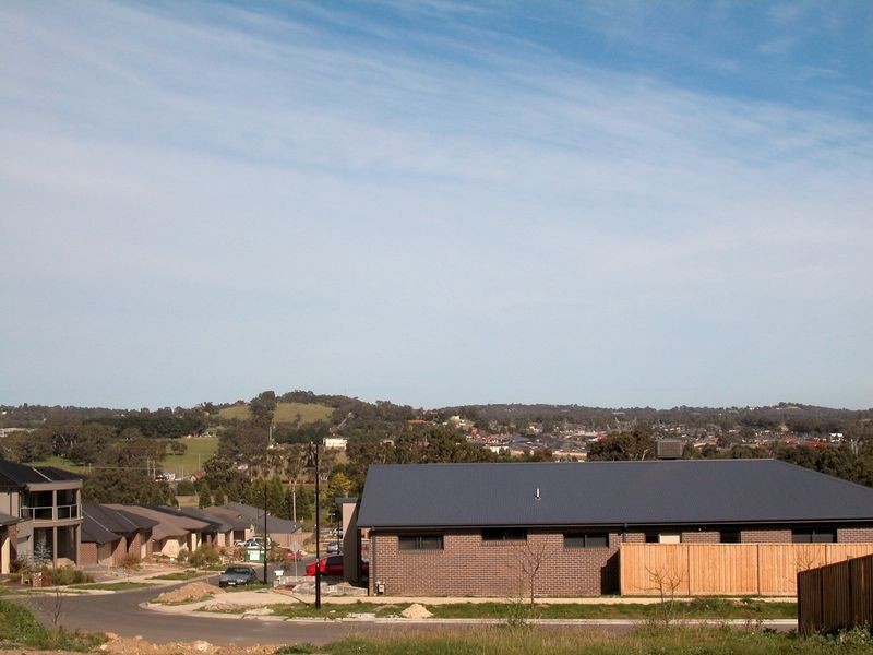 25 Lillian Street, Doreen VIC 3754