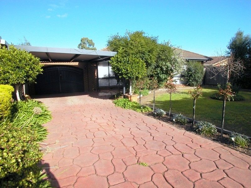 4 Fraser Close, Mill Park VIC 3082