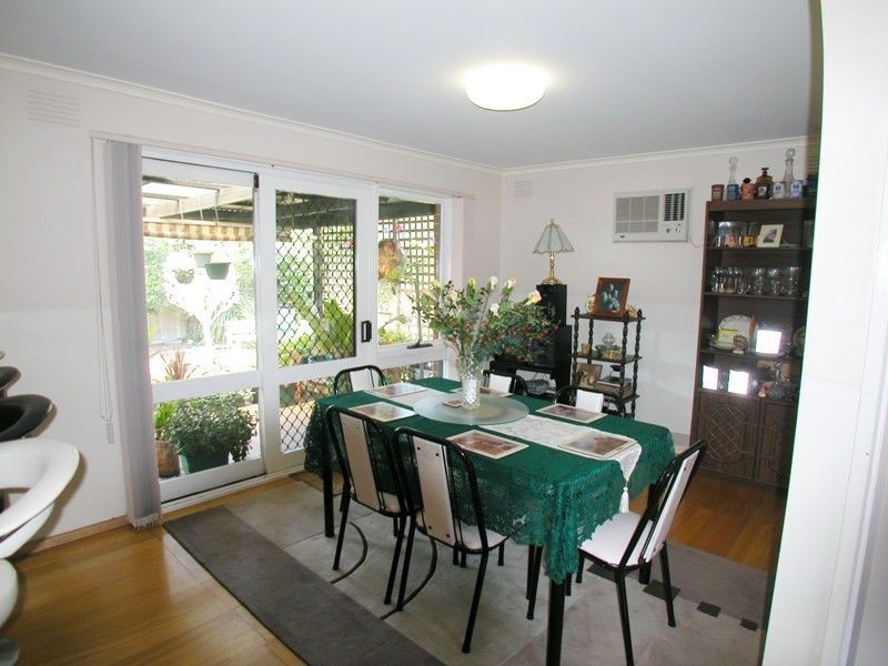 4 Fraser Close, Mill Park VIC 3082