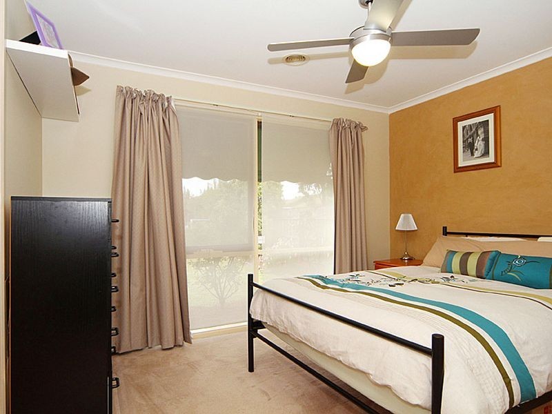 3 Bromwich Court, Mill Park VIC 3082