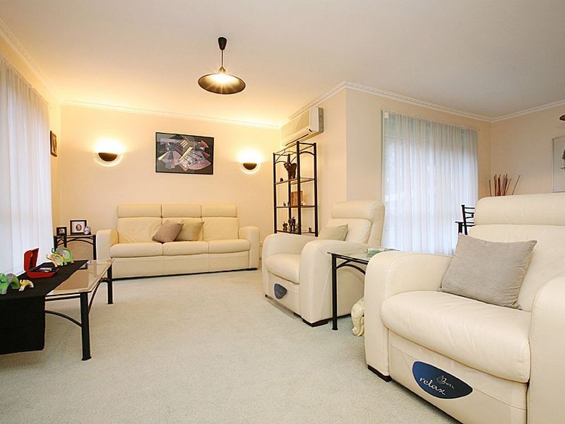 10 Magenta Court, Mill Park VIC 3082