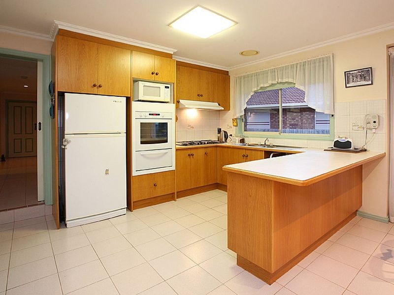 10 Magenta Court, Mill Park VIC 3082