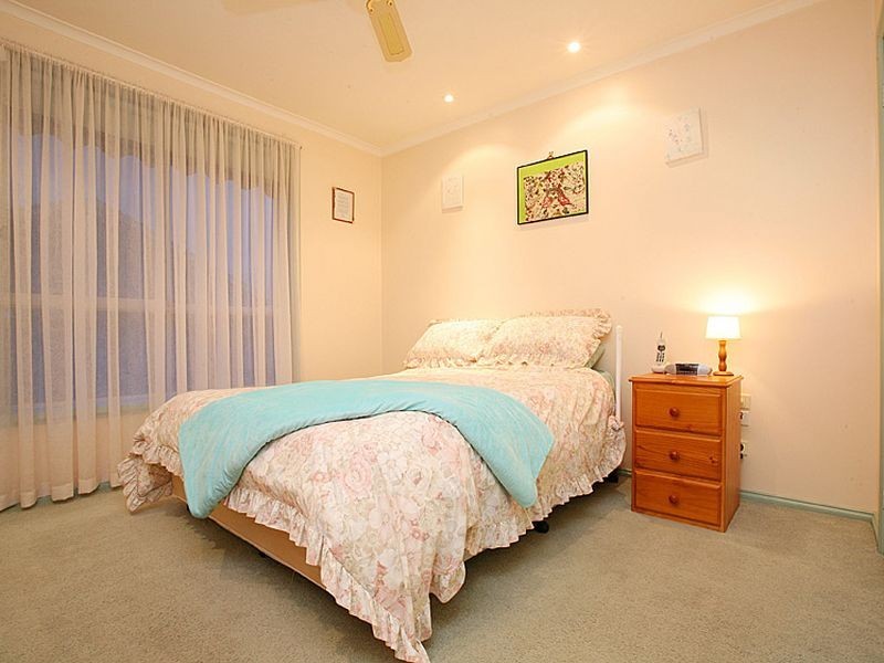 10 Magenta Court, Mill Park VIC 3082