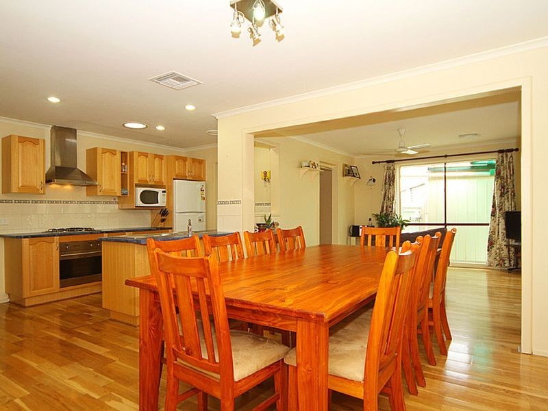 7 Bellevue Court, Mill Park VIC 3082