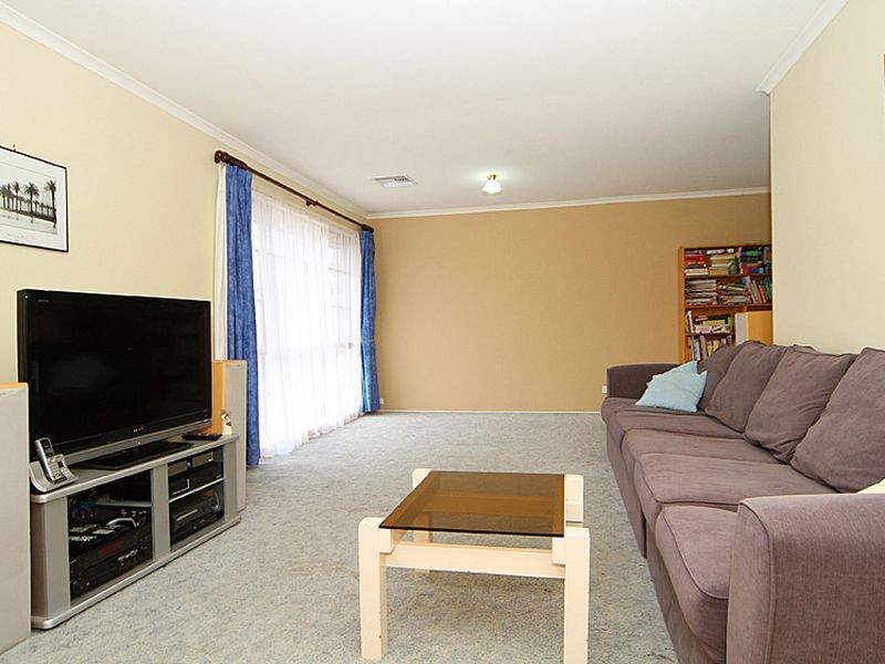 7 Bellevue Court, Mill Park VIC 3082