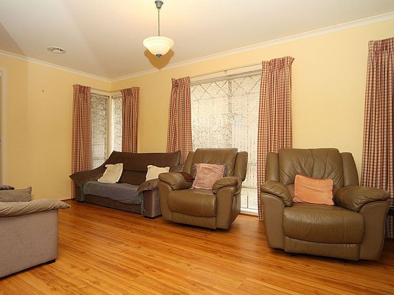 10 Border Drive, Mill Park VIC 3082