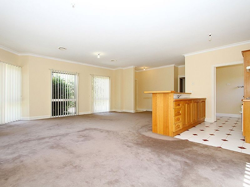 3/6 Clement Court, Mill Park VIC 3082