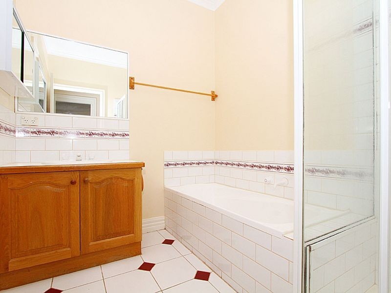 3/6 Clement Court, Mill Park VIC 3082