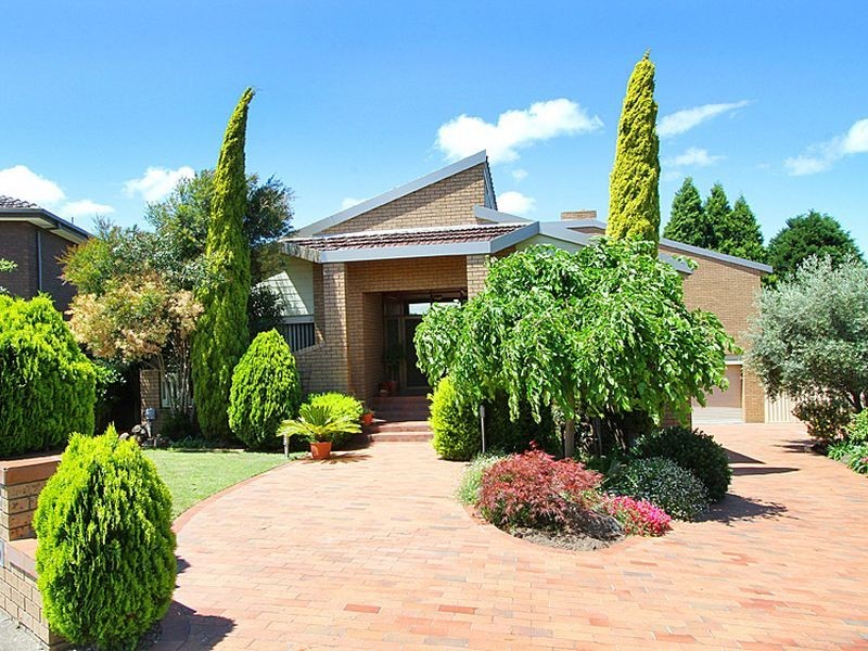 11 Homestead Place, Mill Park VIC 3082