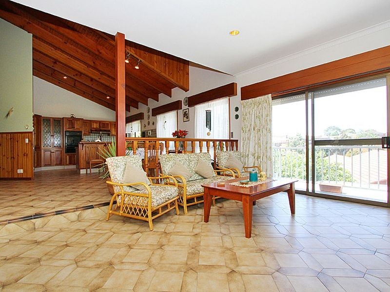 11 Homestead Place, Mill Park VIC 3082