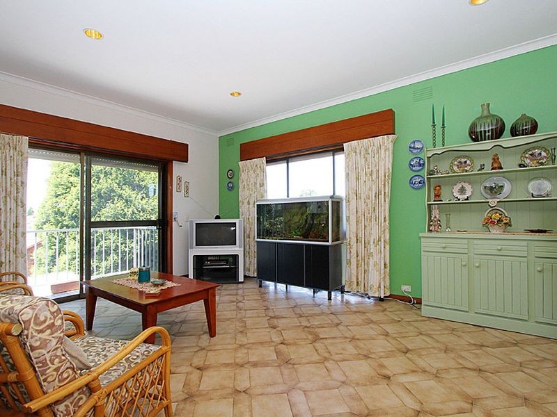 11 Homestead Place, Mill Park VIC 3082