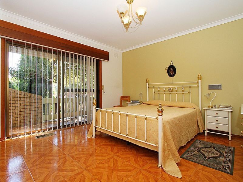 11 Homestead Place, Mill Park VIC 3082