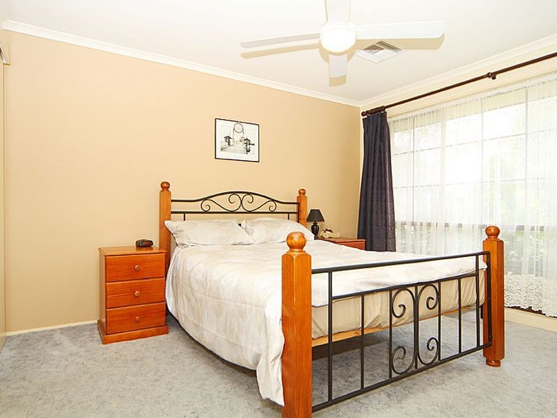 7 Bellevue Court, Mill Park VIC 3082