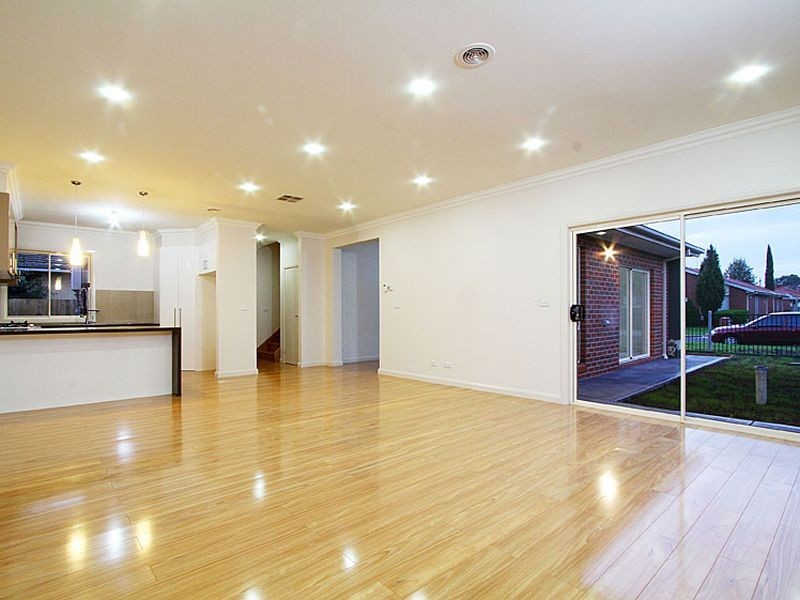 17 Purinuan Road, Reservoir VIC 3073