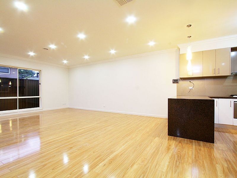 17 Purinuan Road, Reservoir VIC 3073