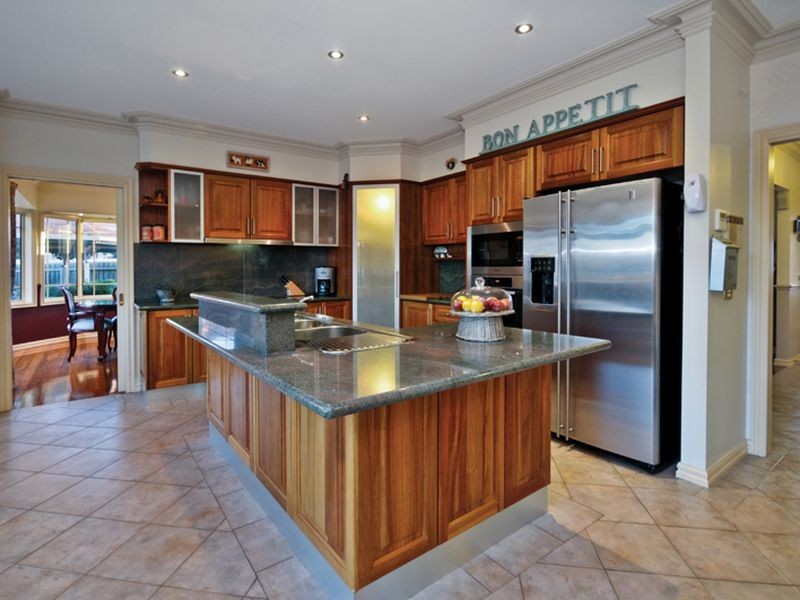 3 Truncata Court, Mill Park VIC 3082