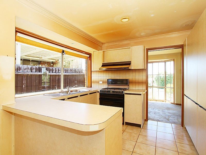 46 McLaughlin Crescent, Mill Park VIC 3082