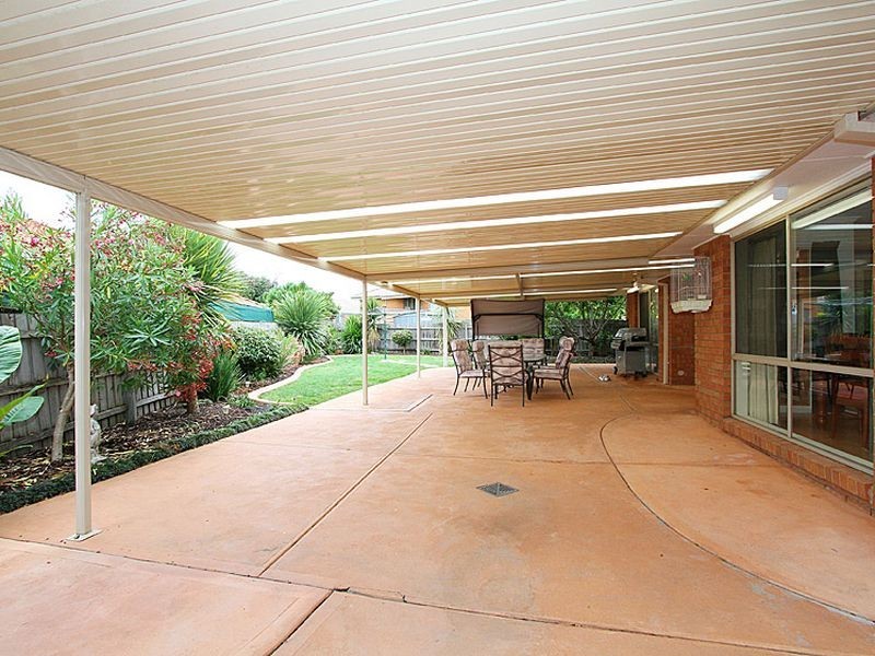 12 Marsden Court, Mill Park VIC 3082