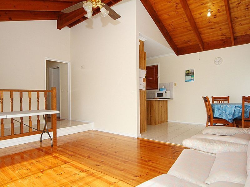 1/30 Appletree Drive, Mill Park VIC 3082
