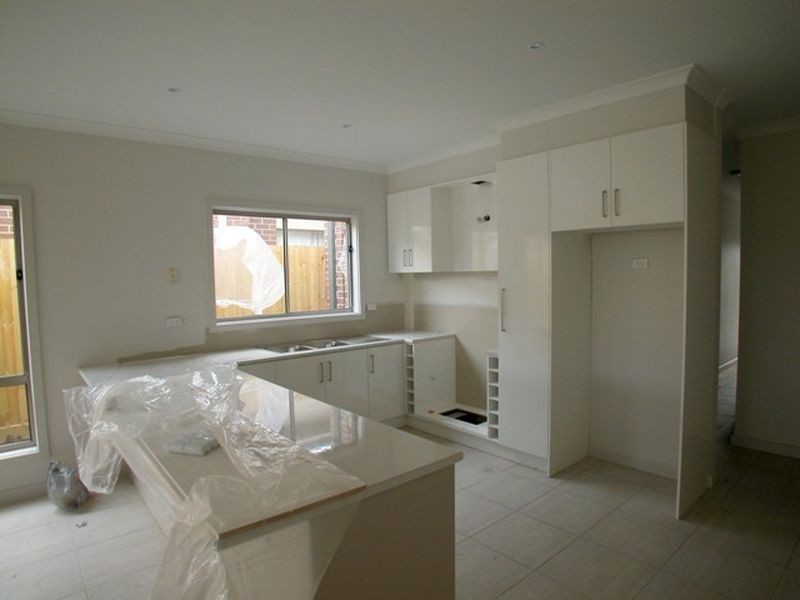 25 Lydgate Terrace, Epping VIC 3076