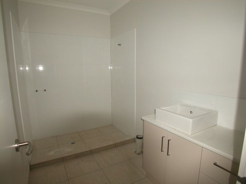 25 Lydgate Terrace, Epping VIC 3076