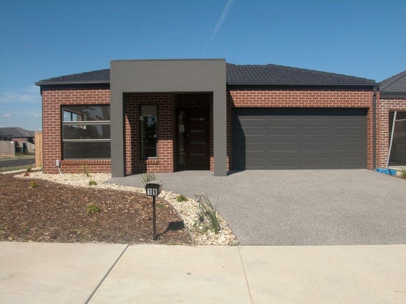 19 Wellaroo Street, Doreen VIC 3754
