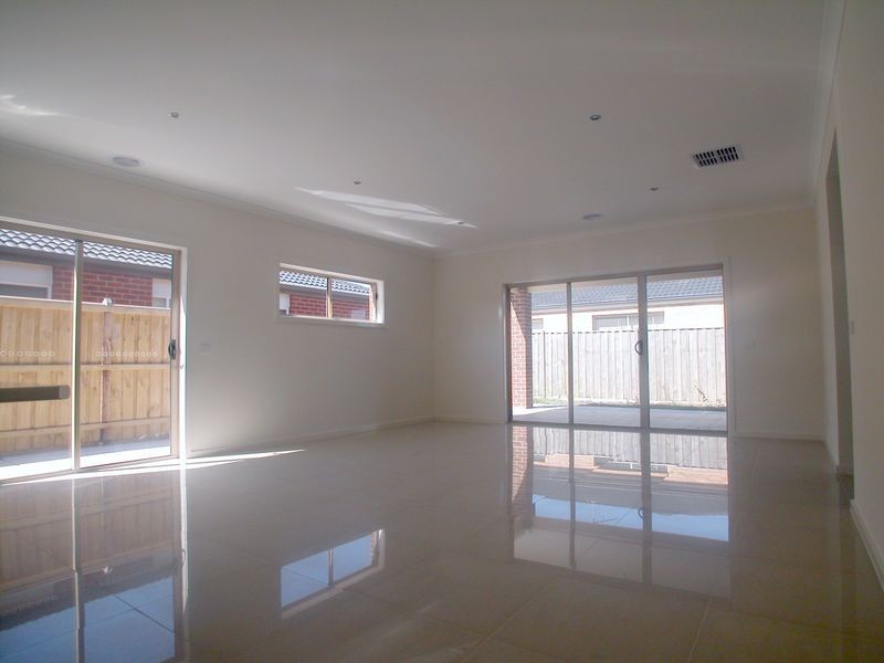 27 Wallaroo Street, Doreen VIC 3754