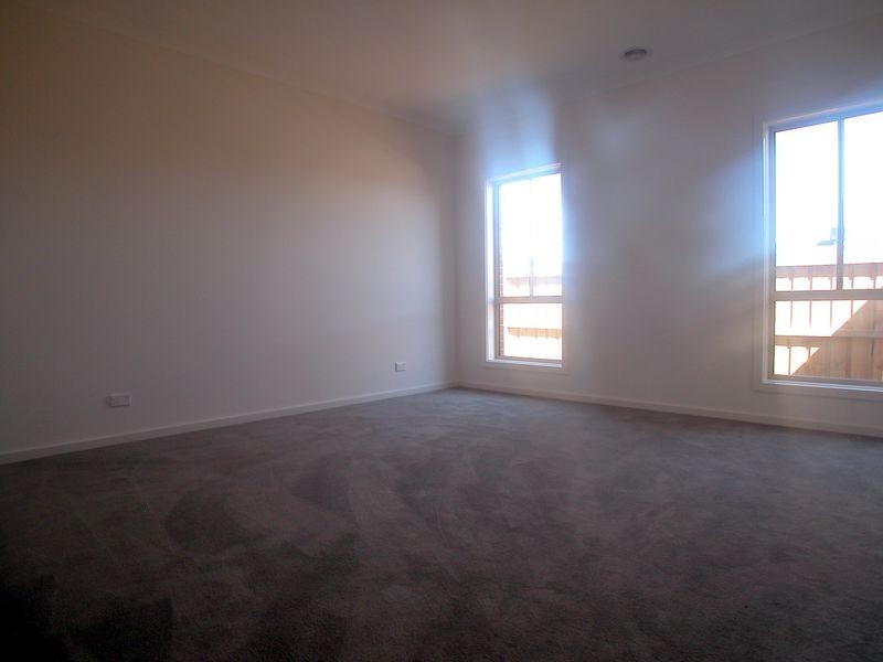 27 Wallaroo Street, Doreen VIC 3754