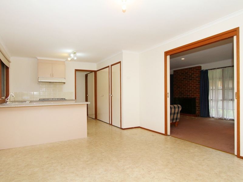 10 Nandina Court, Mill Park VIC 3082