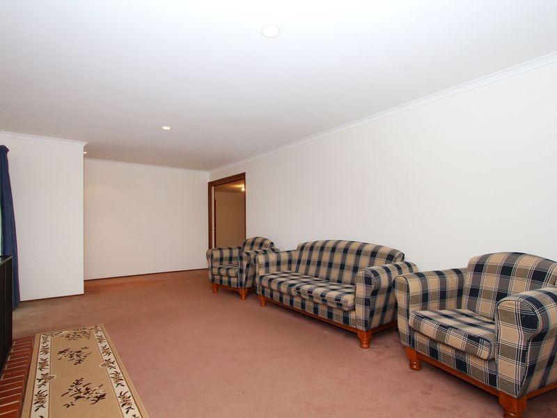 10 Nandina Court, Mill Park VIC 3082