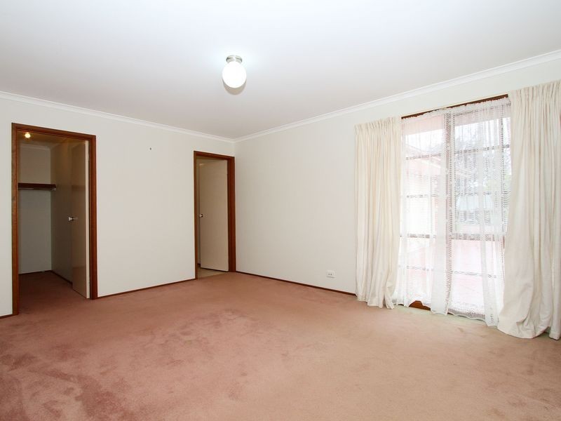 10 Nandina Court, Mill Park VIC 3082