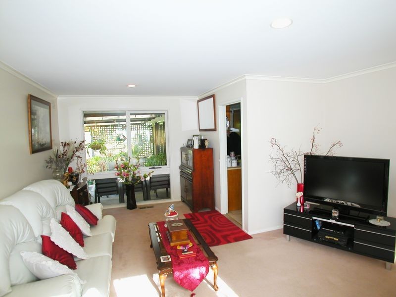 4 Fraser Close, Mill Park VIC 3082