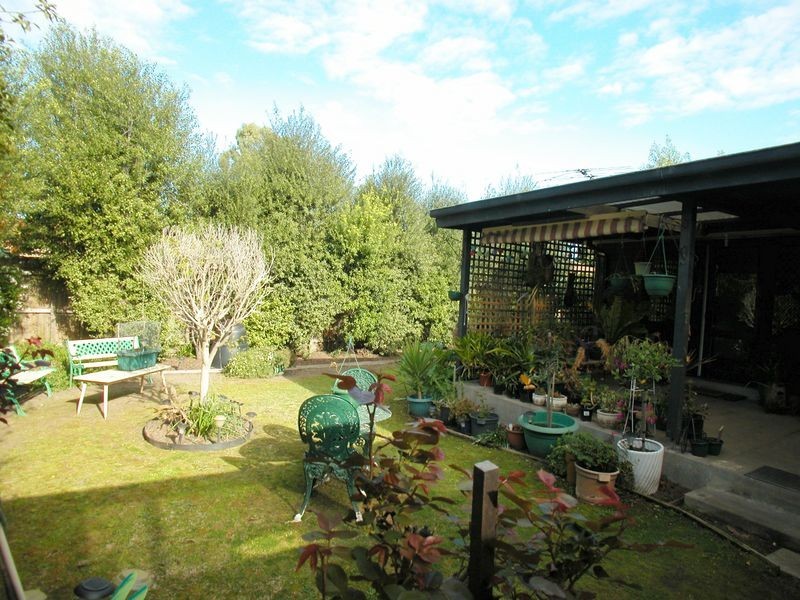 4 Fraser Close, Mill Park VIC 3082