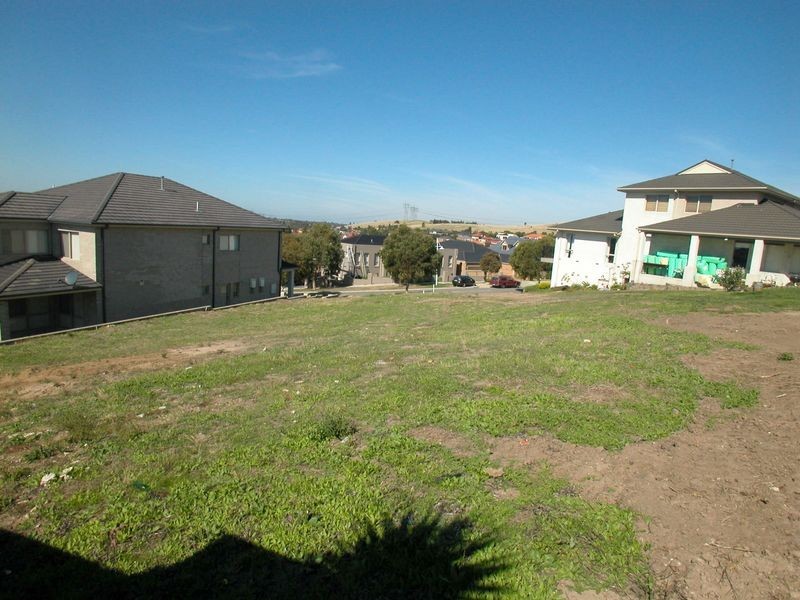 18 Palais Crescent, South Morang VIC 3752