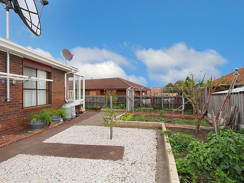 2 Clement Court, Mill Park VIC 3082