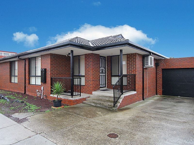 2/2 Heyington Avenue, Thomastown VIC 3074