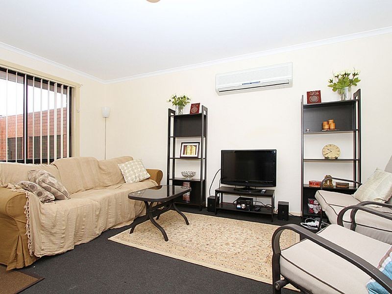 2/2 Heyington Avenue, Thomastown VIC 3074