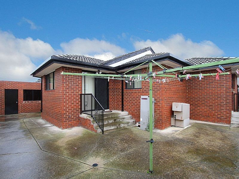 2/2 Heyington Avenue, Thomastown VIC 3074