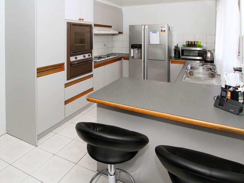 1/20 Turtur Close, Mill Park VIC 3082