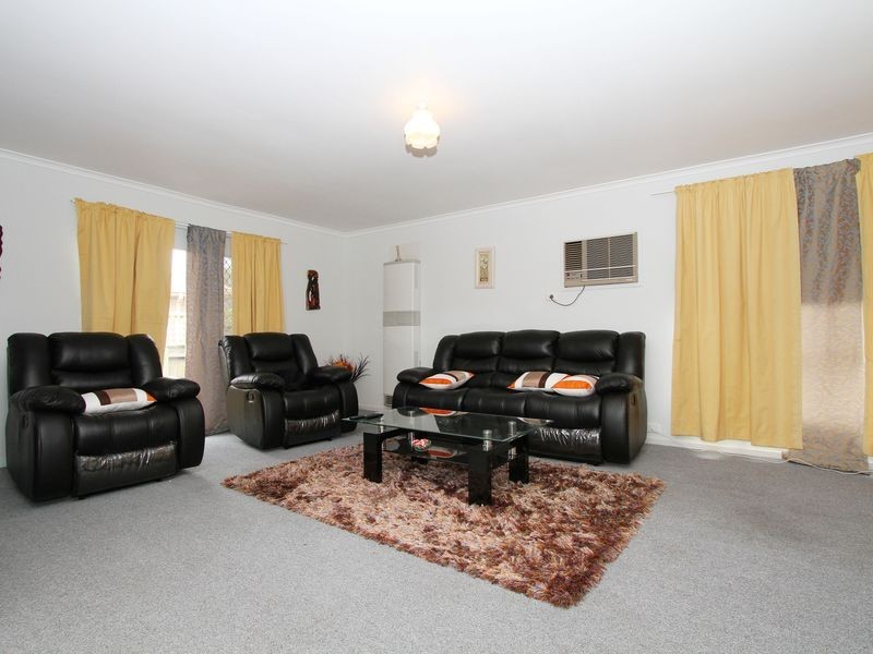 1/20 Turtur Close, Mill Park VIC 3082