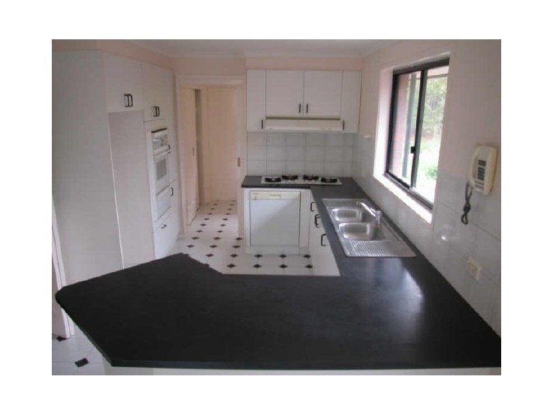 3 Nunn Close, Mill Park VIC 3082