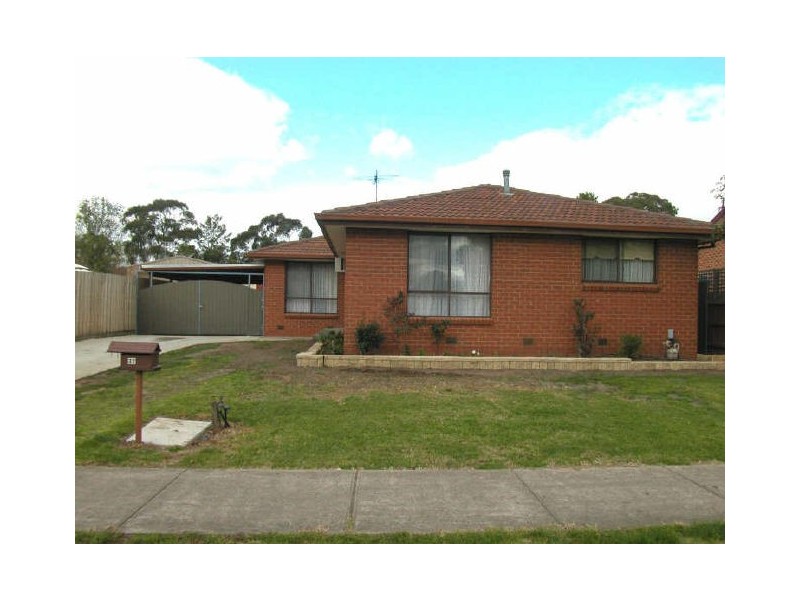 32 Hinkler Drive, Mill Park VIC 3082
