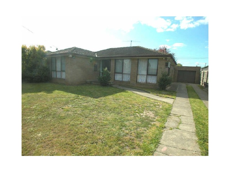 22 McFarlane Crescent, Epping VIC 3076