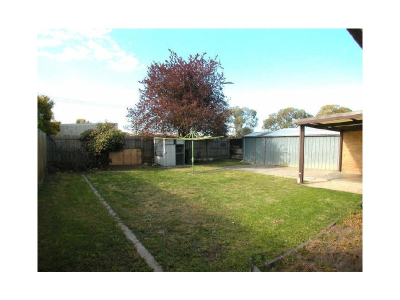 22 McFarlane Crescent, Epping VIC 3076