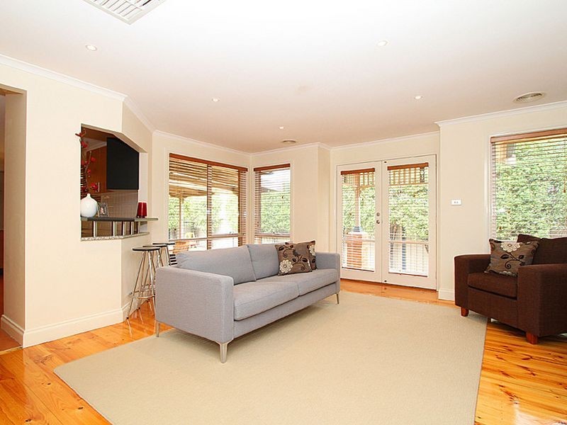 32 Azalea Avenue, Mill Park VIC 3082