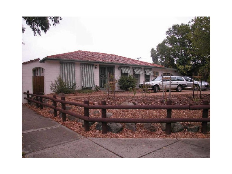 9 Higgs Avenue, Mill Park VIC 3082
