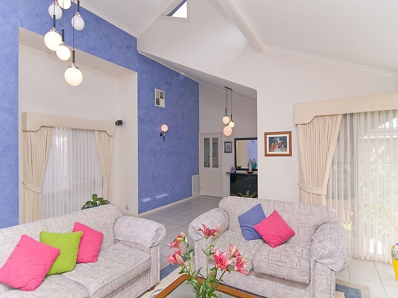 5 Spaniel Court, Mill Park VIC 3082