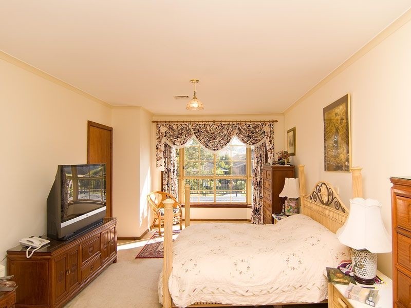 25 Glendalough Court, Watsonia VIC 3087